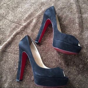Pre-loved Louboutin Bambou 140mm